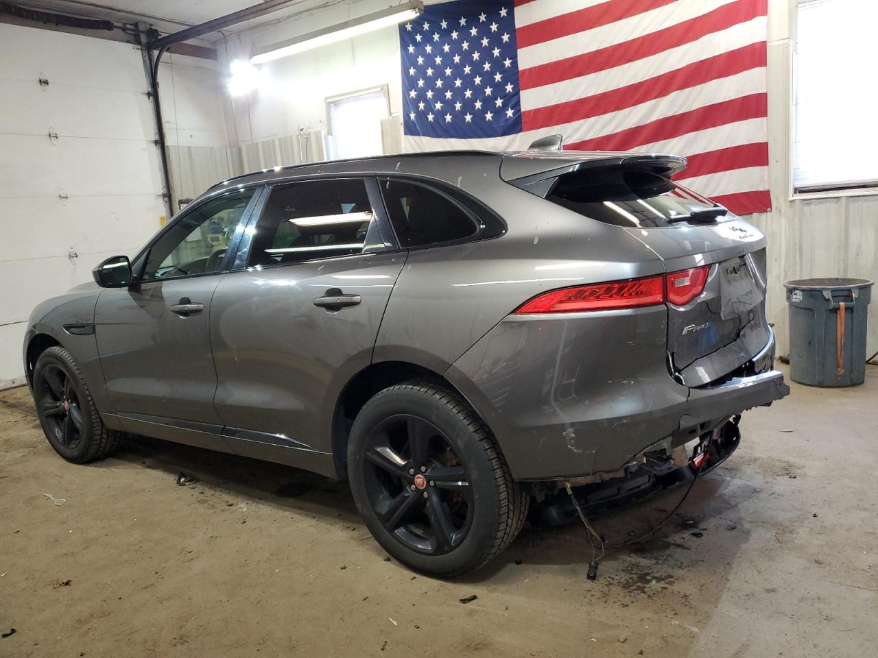 Изображение 2 2017 JAGUAR F-PACE S 2017 с VIN SADCM2BV4HA890938