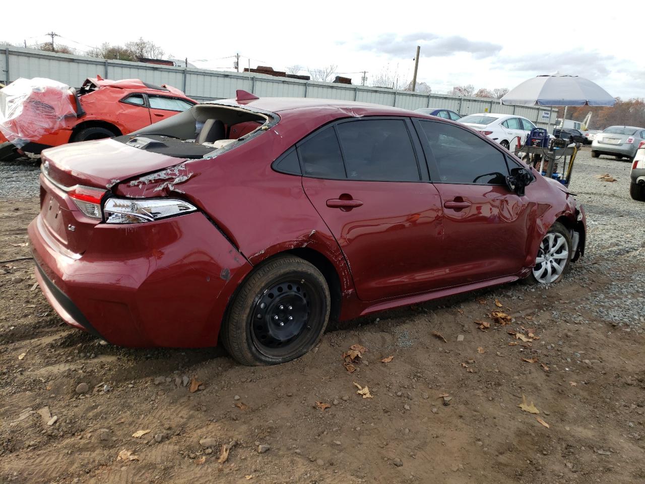 Image 3 of 2022 TOYOTA COROLLA LE 2022 with VIN 5YFEPMAE4NP280053