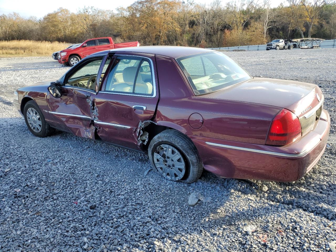 Image 2 of 2008 MERCURY GRAND MARQUIS GS 2008 with VIN 2MEFM74V08X632067