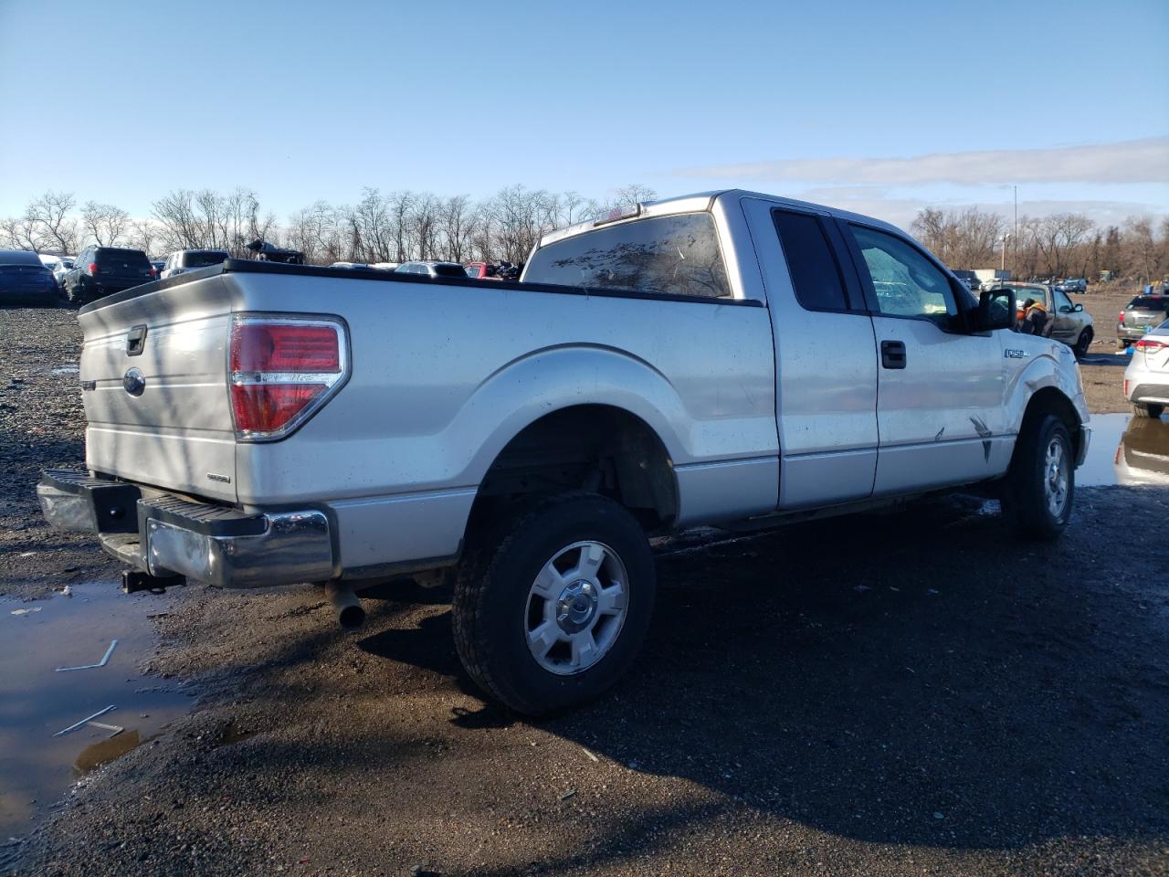 Image 3 of 2014 FORD F150 SUPER CAB 2014 with VIN 1FTFX1EF3EFB17925