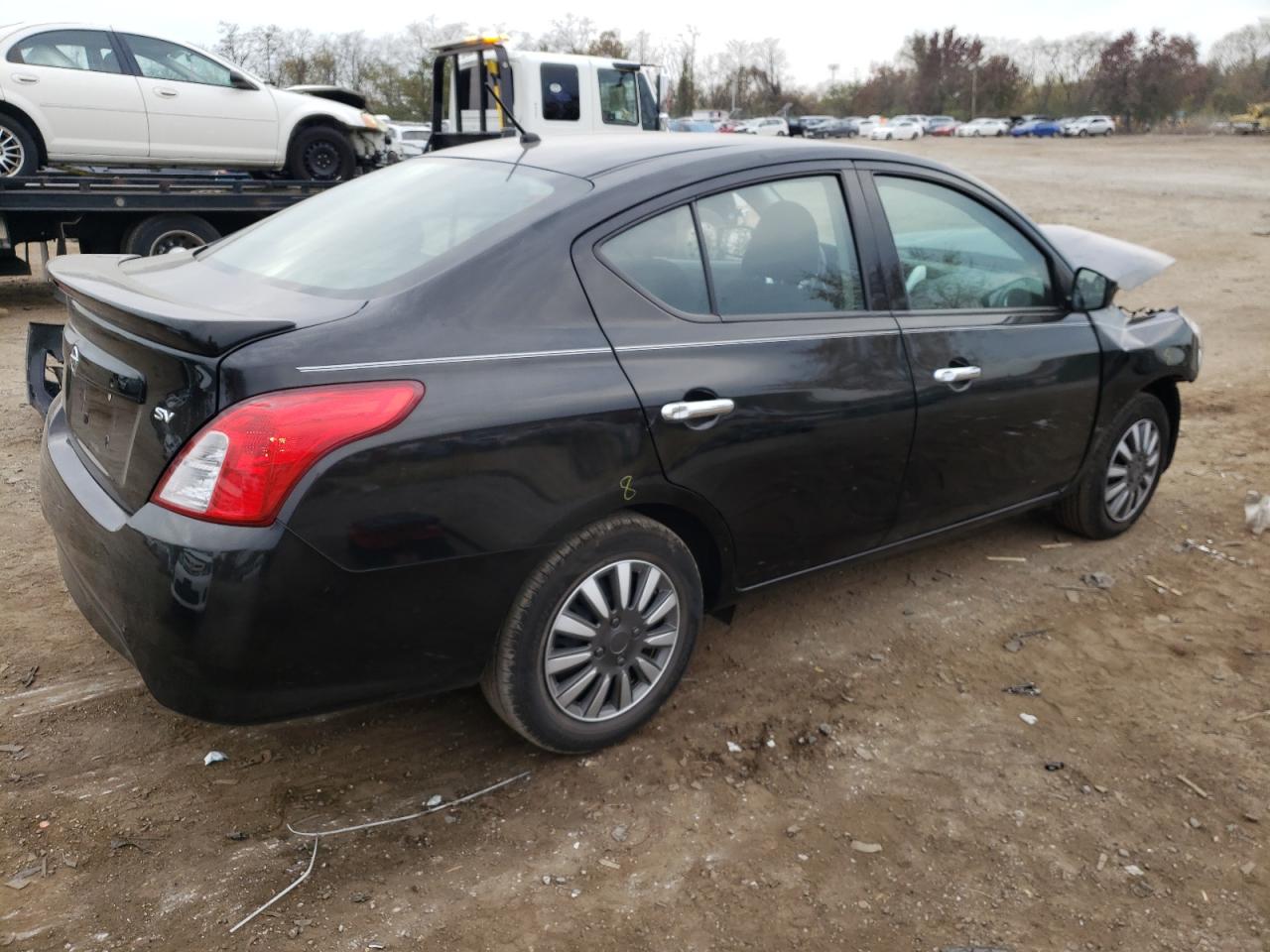 Obraz 3 z 2019 NISSAN VERSA S 2019 z VIN 3N1CN7AP4KL843825