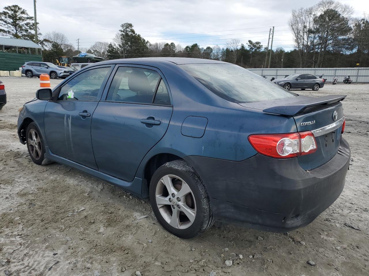 Obraz 2 z 2011 TOYOTA COROLLA BASE 2011 z VIN 2T1BU4EE9BC565204