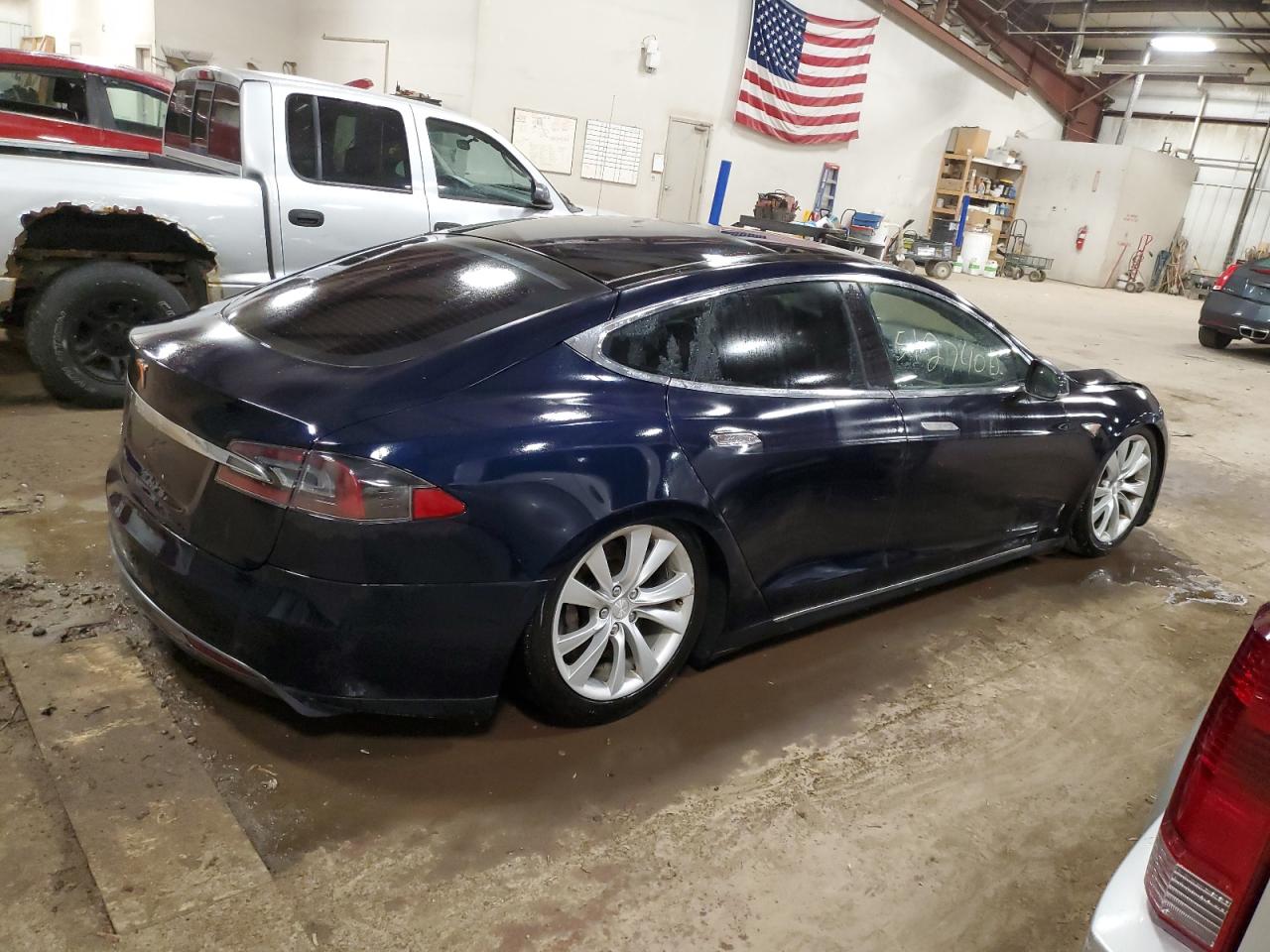 Изображение 3 2012 TESLA MODEL S 2012 с VIN 5YJSA1DN0CFP01810