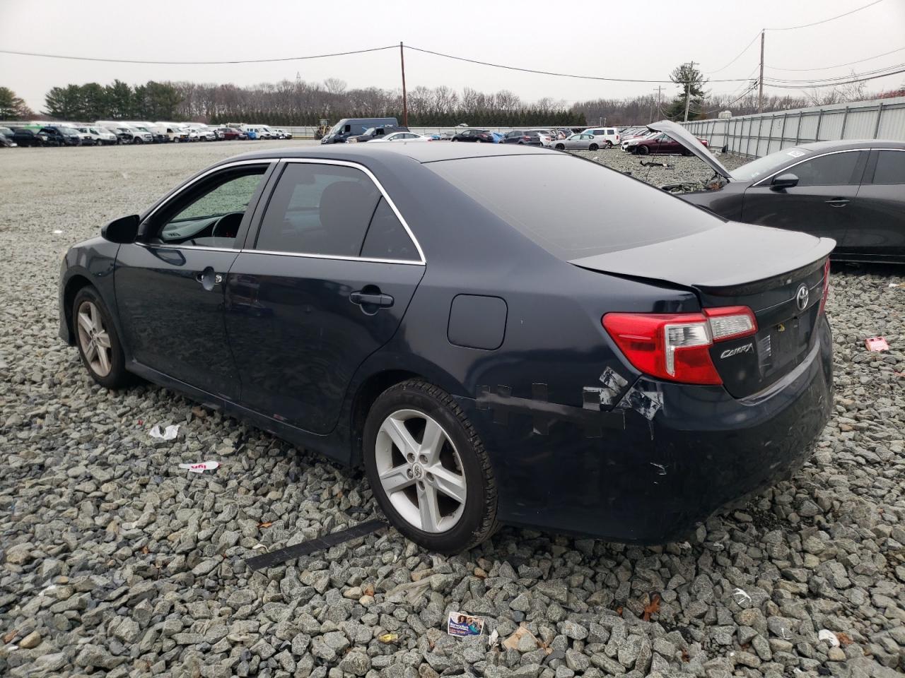 Obraz 2 z 2012 TOYOTA CAMRY BASE 2012 z VIN 4T1BF1FK2CU161321