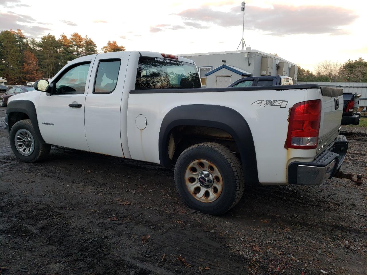 Image 2 of 2010 GMC SIERRA K1500 2010 with VIN 1GTSKTEA1AZ146488