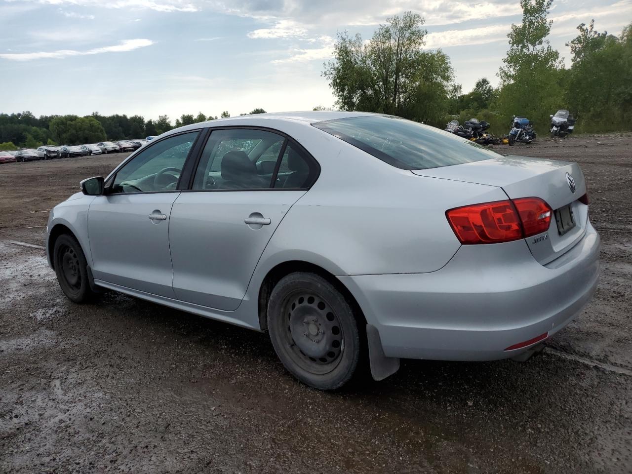Image 2 of 2012 VOLKSWAGEN JETTA SE 2012 with VIN 3VWDP7AJ5CM370758