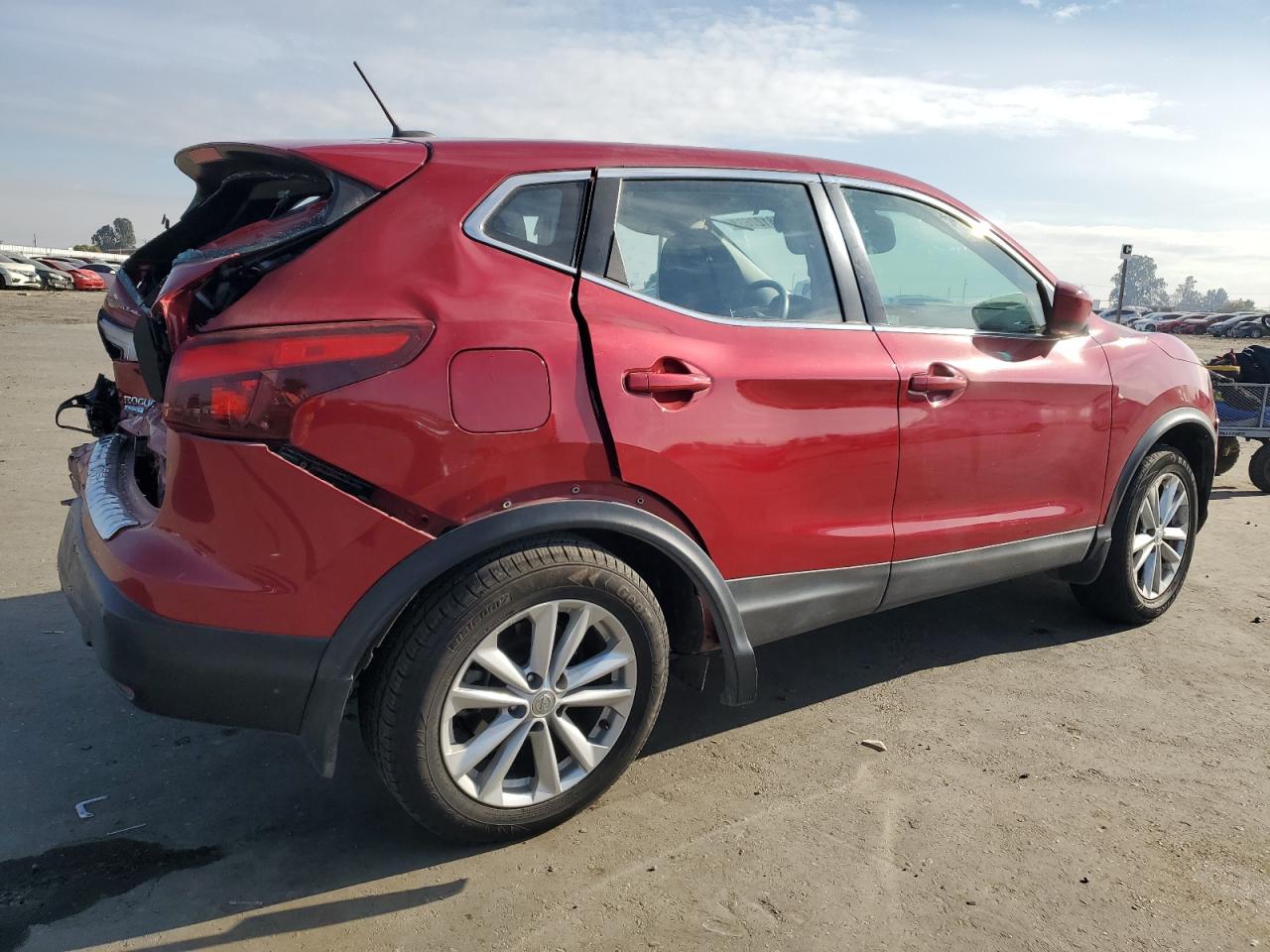 Image 3 of 2018 NISSAN ROGUE SPORT S 2018 with VIN JN1BJ1CP7JW106838