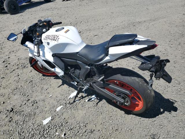 Obraz 3 z 2023 YAMAHA YZFR7  2023 z VIN JYARM38E1PA006497