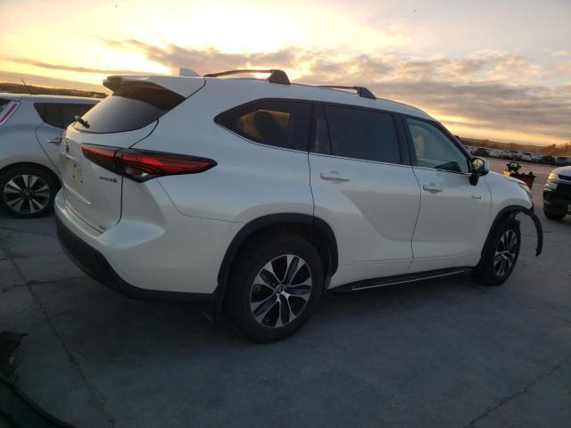 Image 3 of 2021 TOYOTA HIGHLANDER HYBRID XLE 2021 with VIN 5TDGARAH2MS504105