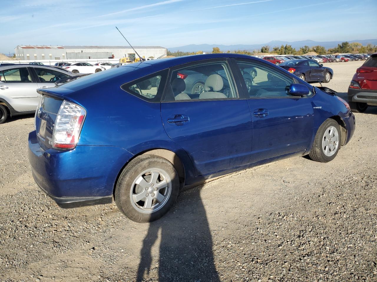 Image 3 of 2008 TOYOTA PRIUS  2008 with VIN JTDKB20U687748076