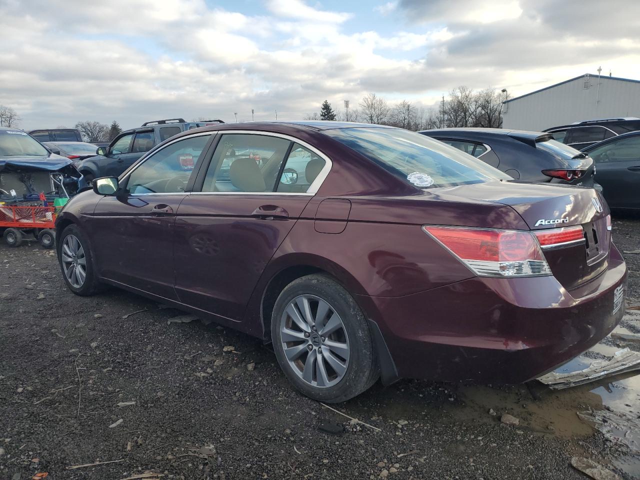 Obraz 2 z 2011 HONDA ACCORD EX 2011 z VIN 1HGCP2F76BA069086