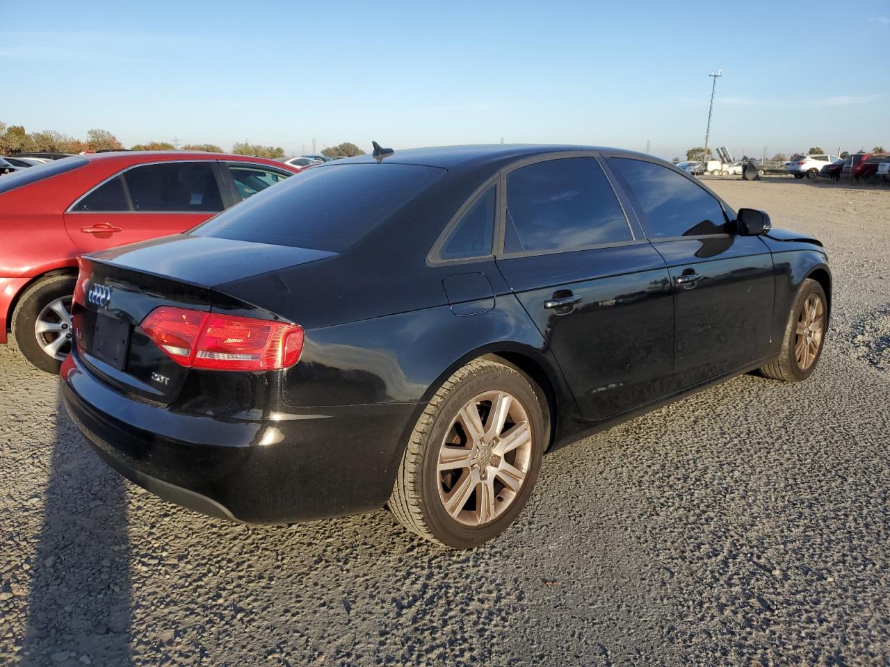 Obraz 3 z 2010 AUDI A4 PREMIUM 2010 z VIN WAUAFAFL1AN036629