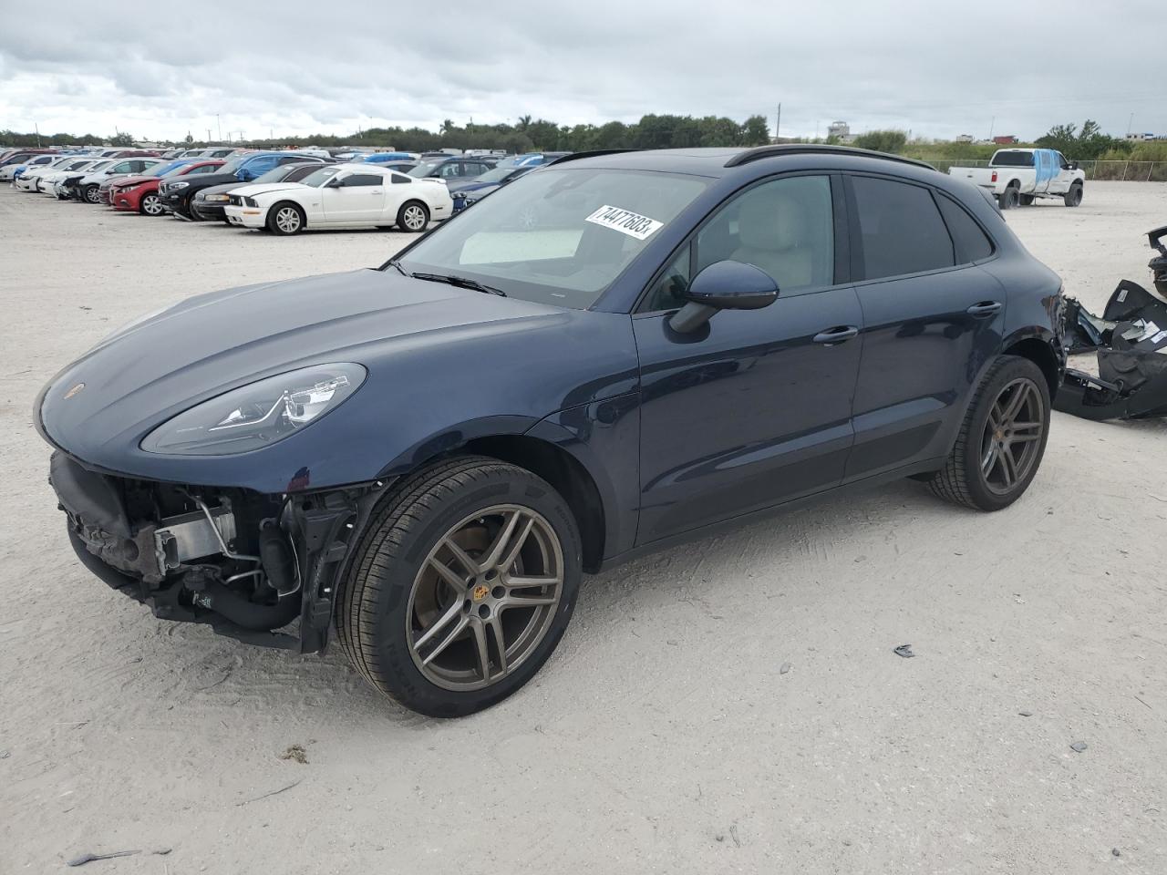 Изображение 2019 PORSCHE MACAN  2019
