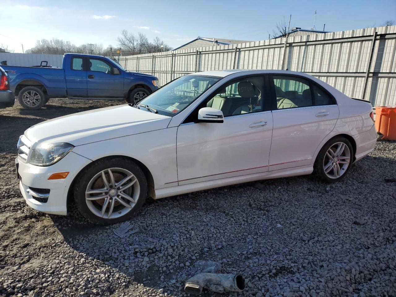 Изображение 1 2013 MERCEDES-BENZ C 300 4MATIC 2013 с VIN WDDGF8AB7DG132185