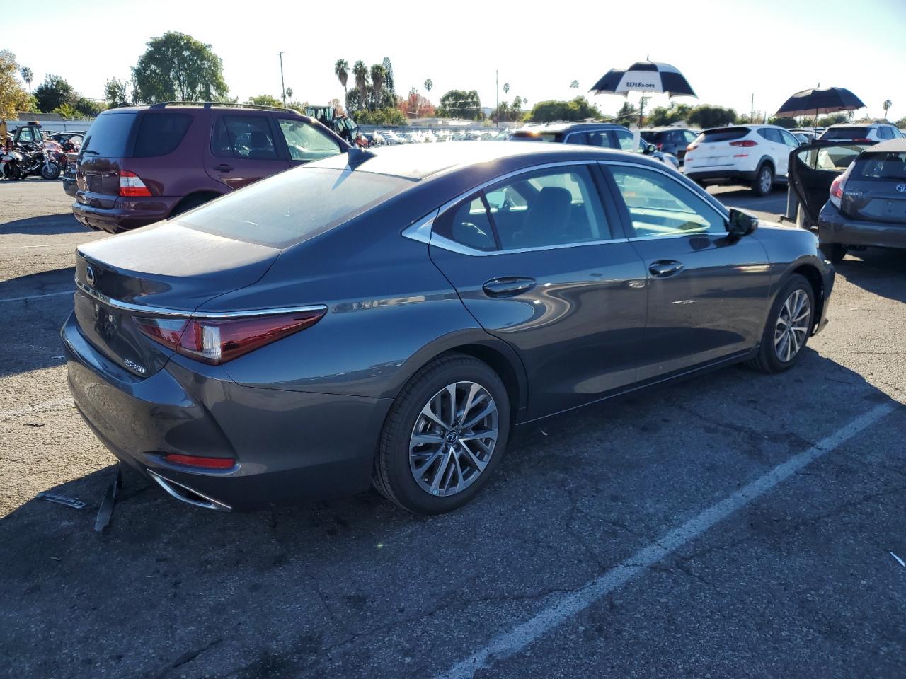 Image 3 of 2023 LEXUS ES 350 BASE 2023 with VIN 58ACZ1B1XPU160294