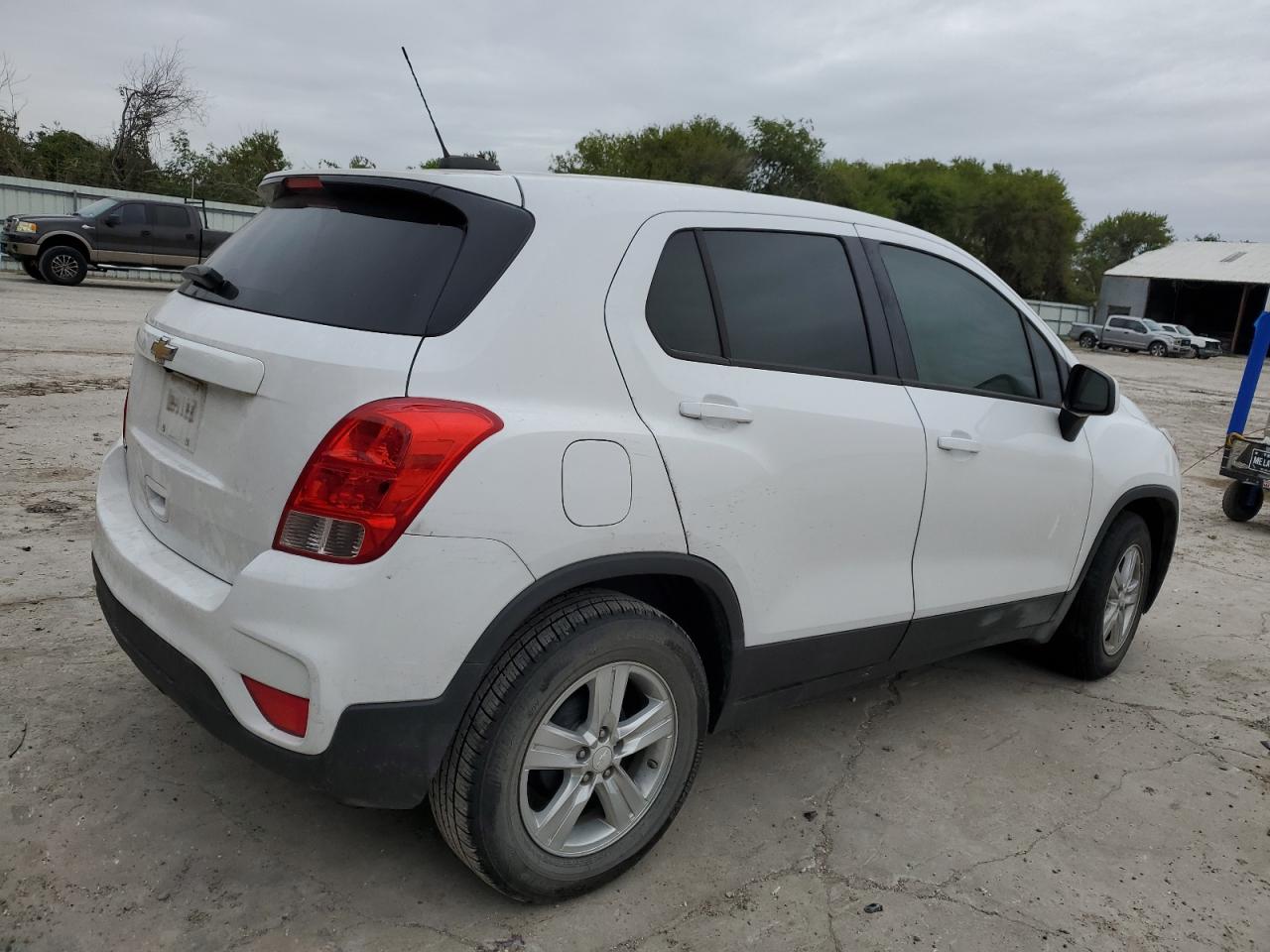 Изображение 3 2020 CHEVROLET TRAX LS 2020 с VIN 3GNCJKSB9LL126702