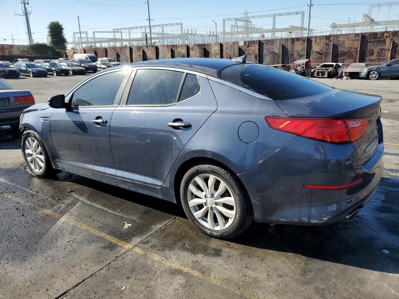 Image 2 of 2015 KIA OPTIMA EX 2015 with VIN 5XXGN4A76FG465697