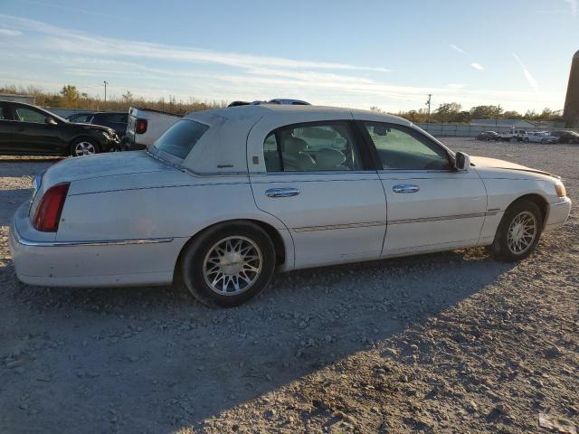 Изображение 3 2001 LINCOLN TOWN CAR SIGNATURE 2001 с VIN 1LNHM82W11Y687298
