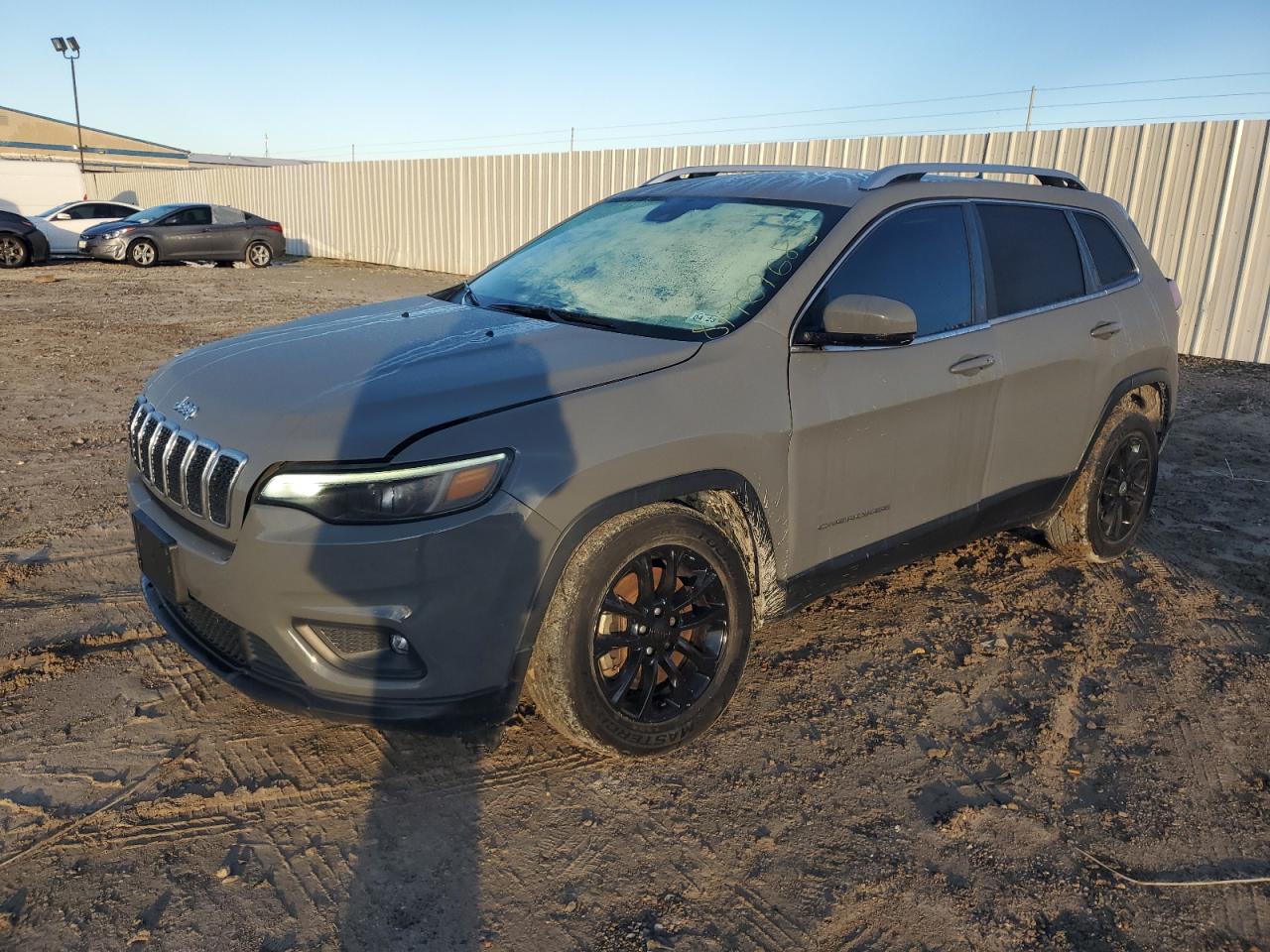 Image 1 of Jeep Cherokee Latitude Lux 2021 with VIN 1C4PJLMX9MD150675