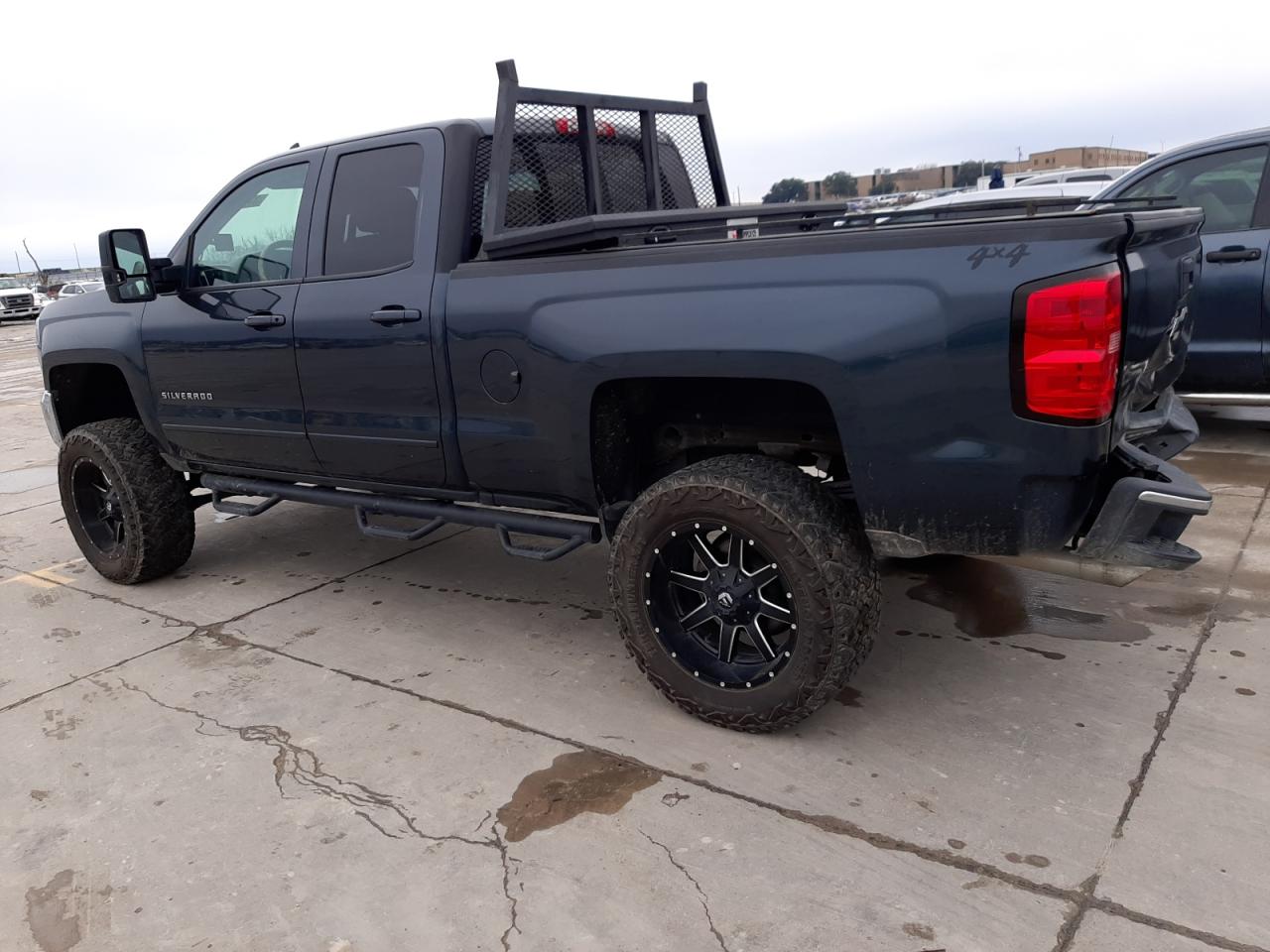 Obraz 2 z 2019 CHEVROLET SILVERADO LD K1500 LT 2019 z VIN 2GCVKPEC6K1105323