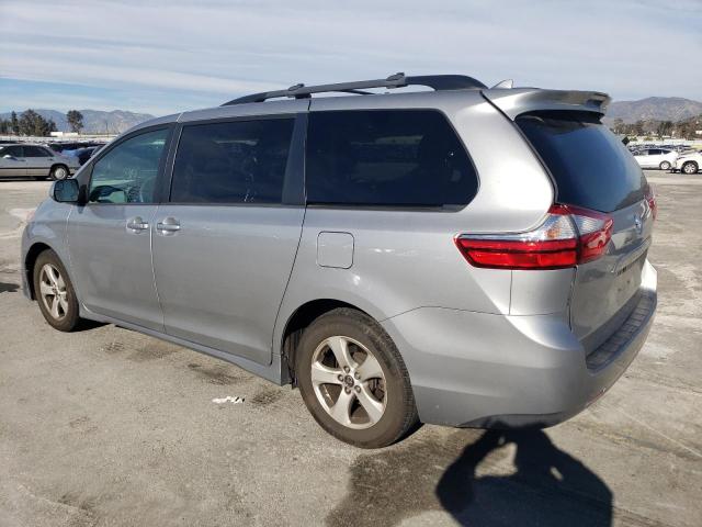 Изображение 2 2018 TOYOTA SIENNA LE 2018 с VIN 5TDKZ3DC5JS924016