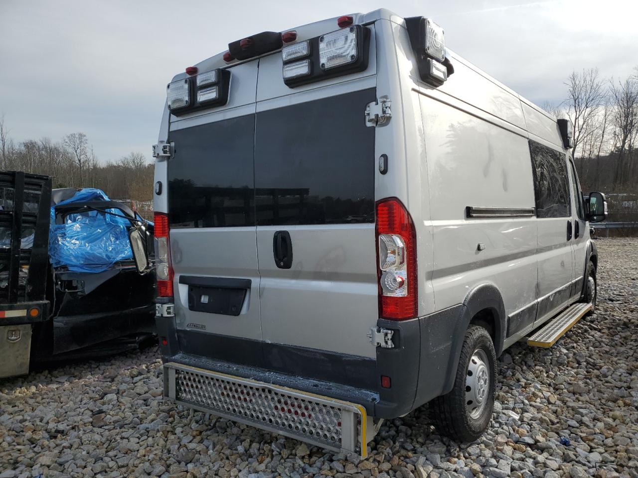 Image 3 of 2018 RAM PROMASTER 3500 3500 HIGH 2018 with VIN 3C6URVHG4JE157522