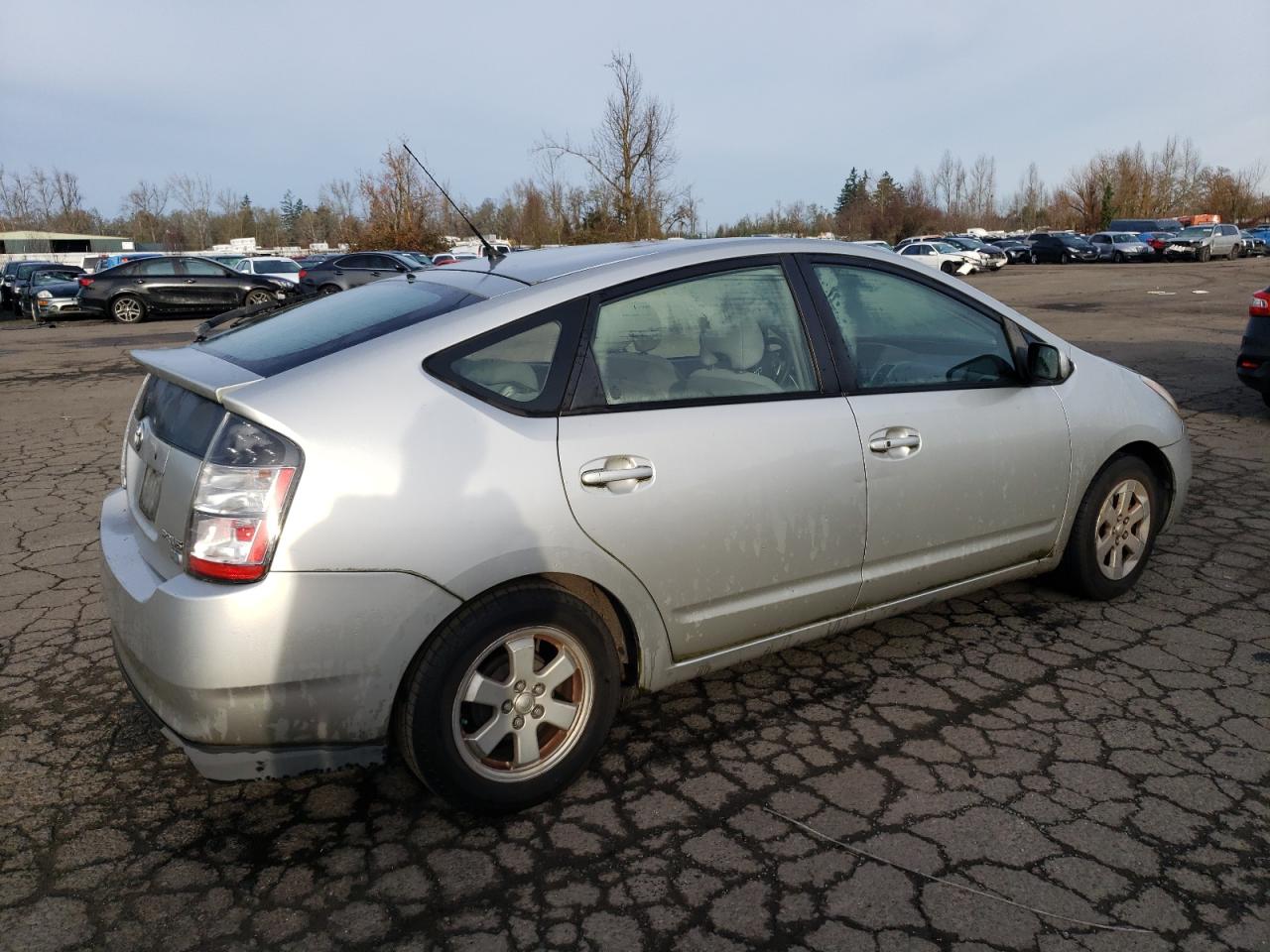 Image 3 of 2005 TOYOTA PRIUS  2005 with VIN JTDKB20U453062993