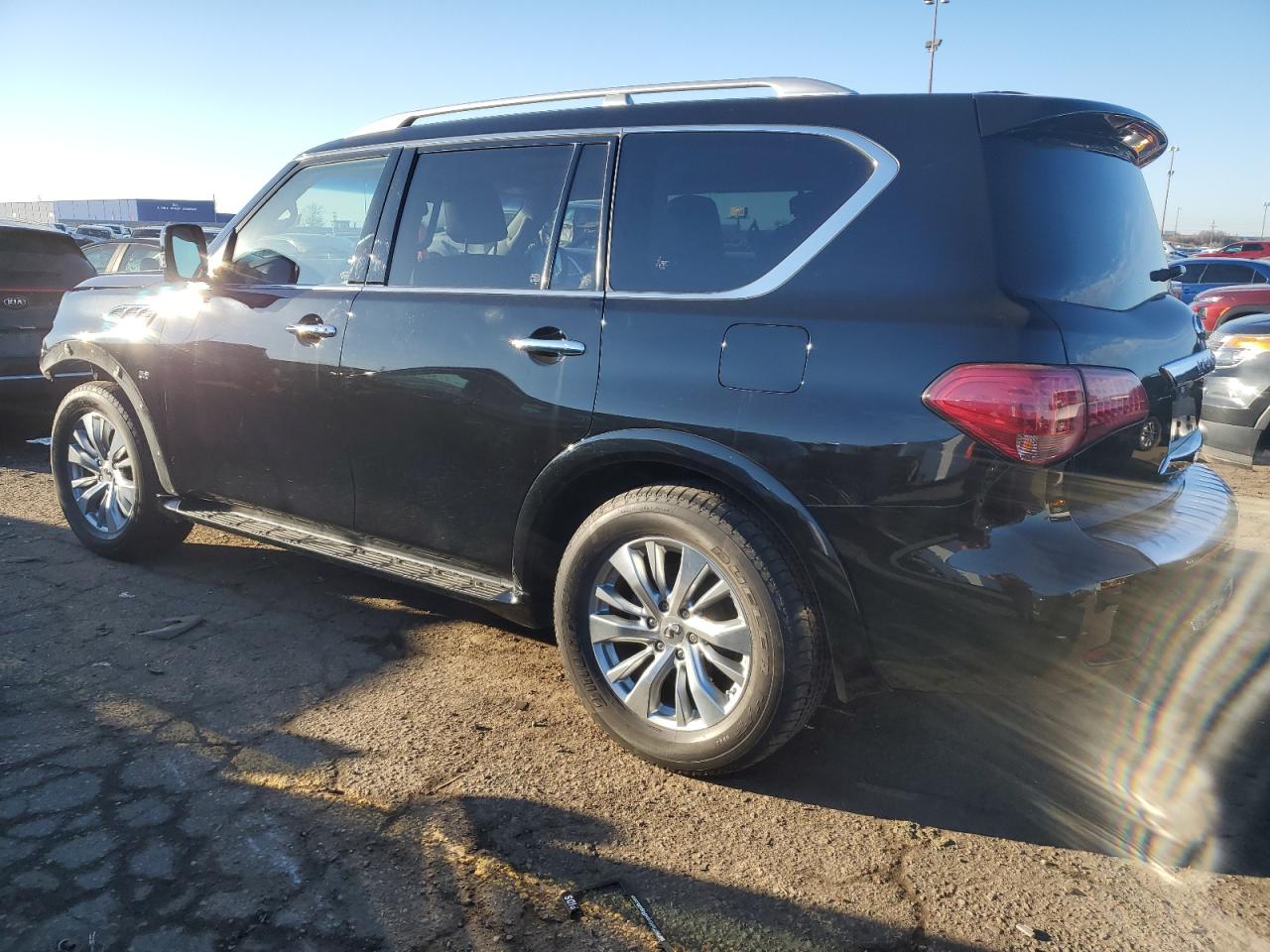 Obraz 2 z 2017 INFINITI QX80 BASE 2017 z VIN JN8AZ2NE7H9159314
