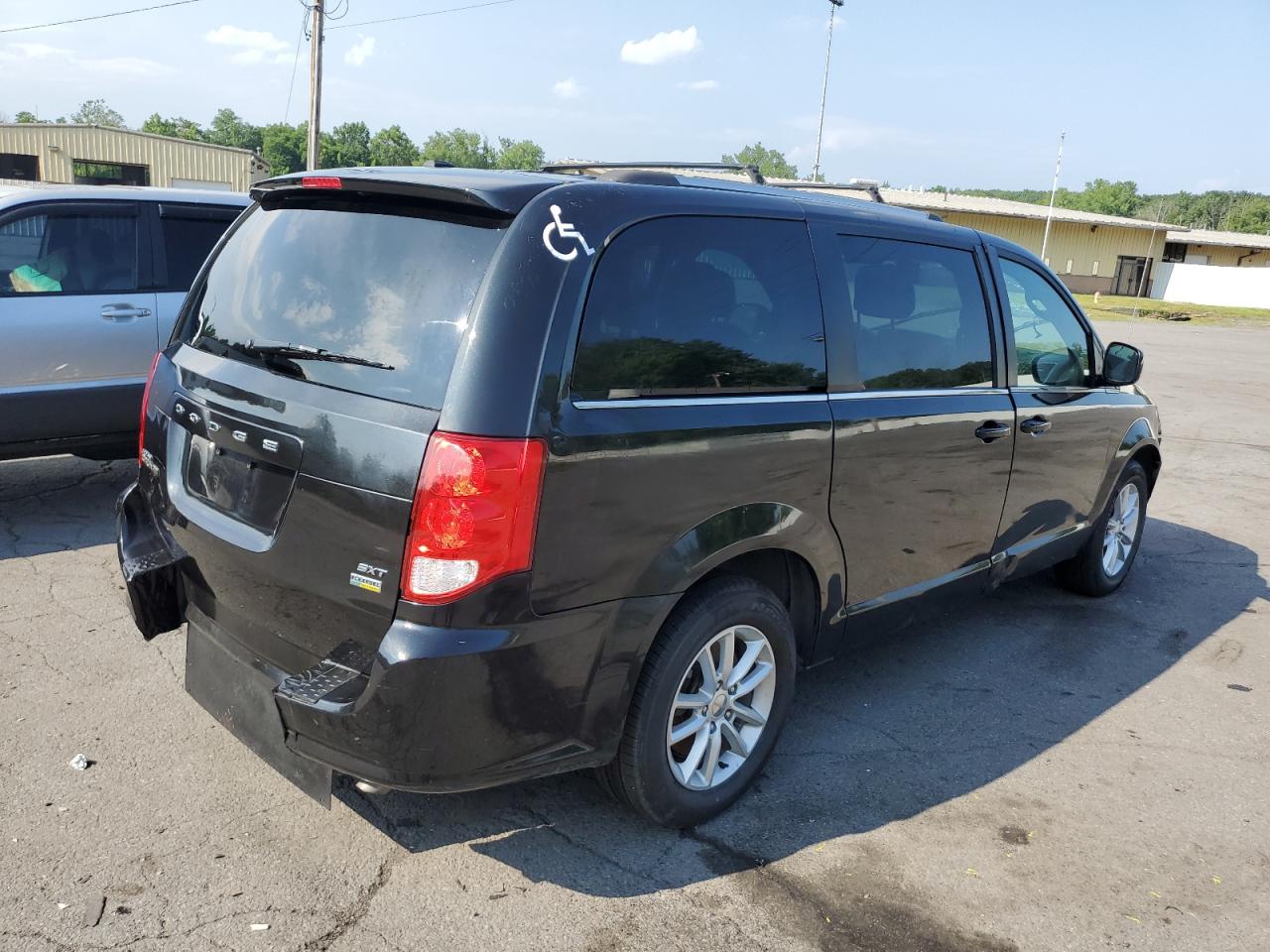 Image 3 of Dodge Grand Caravan Sxt 2019 with VIN 2C4RDGCG1KR755180