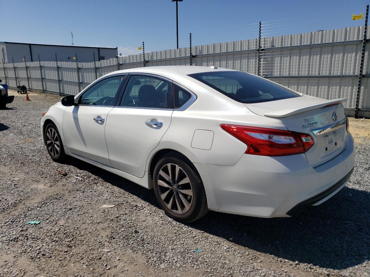 Image 2 of 2017 NISSAN ALTIMA 2.5 2017 with VIN 1N4AL3AP7HC214010