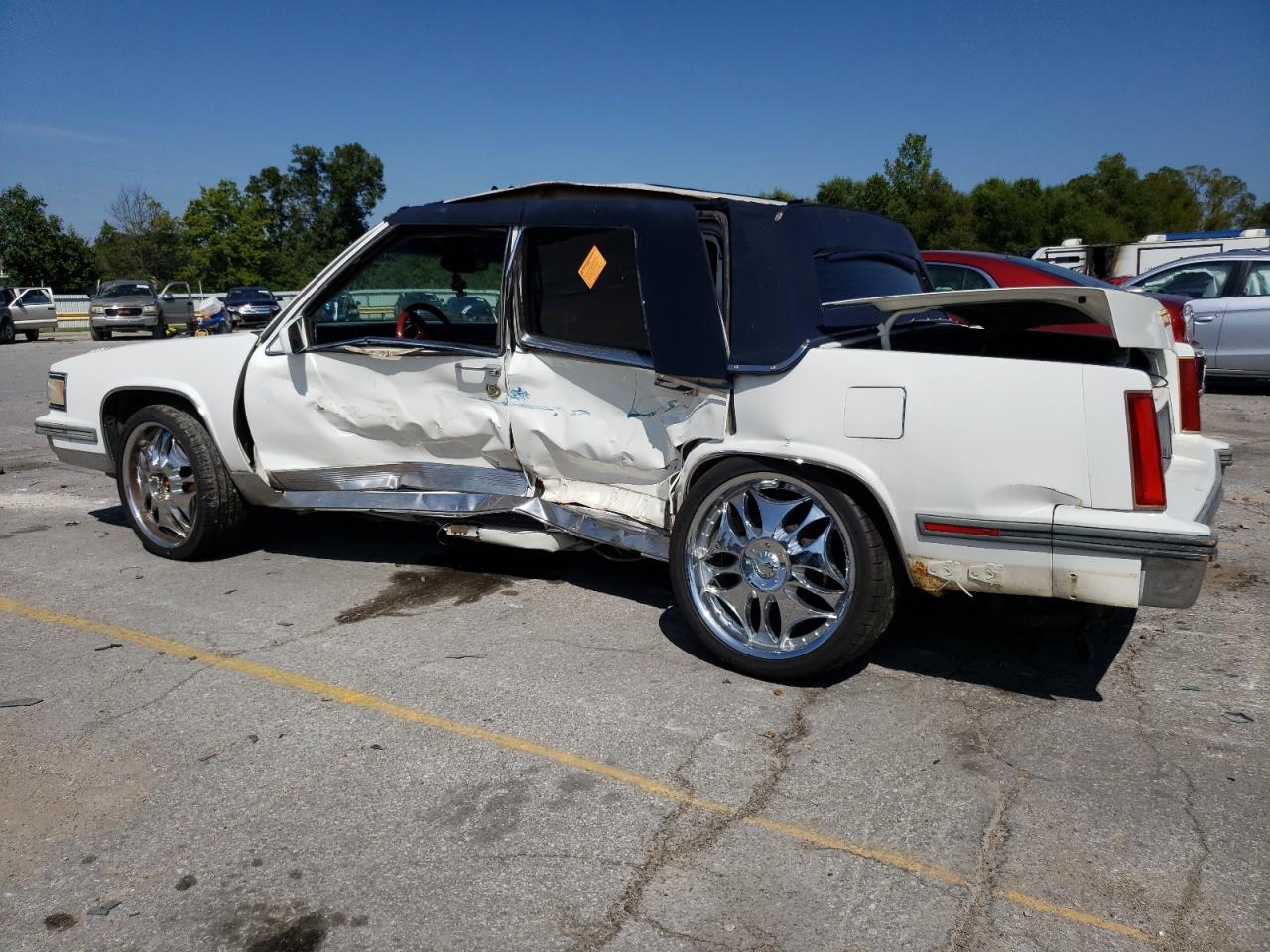 Obraz 2 z 1988 CADILLAC FLEETWOOD DELEGANCE 1988 z VIN 1G6CB5151J4310959