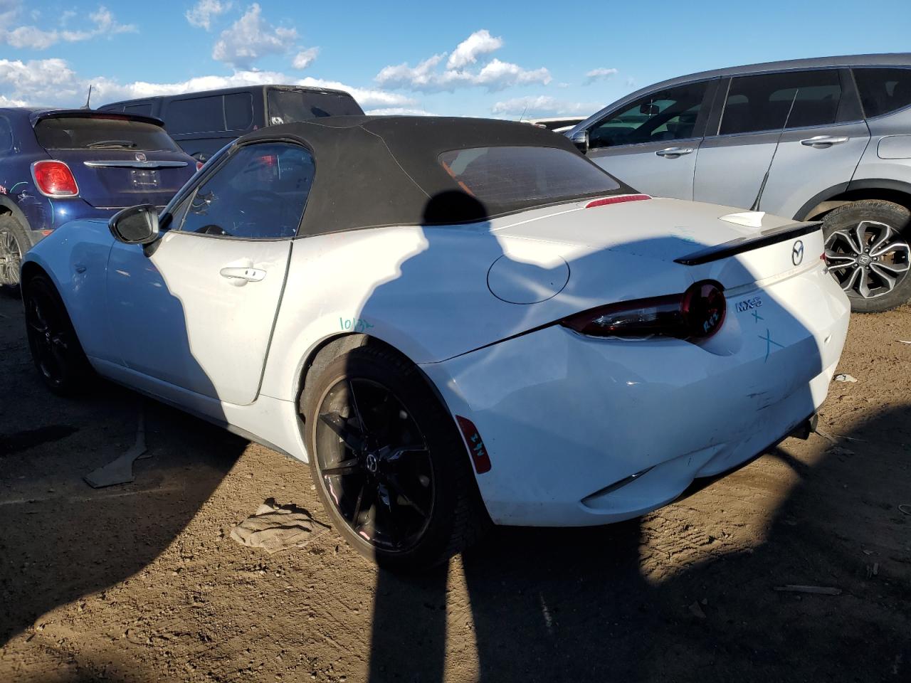 Изображение 2 2021 MAZDA MX-5 MIATA CLUB 2021 с VIN JM1NDAC78M0452230