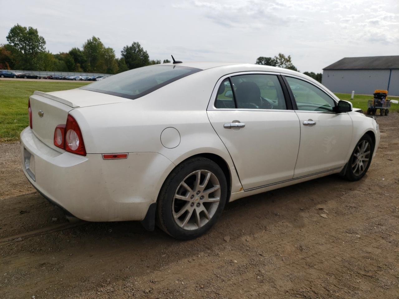 Image 3 of 2011 CHEVROLET MALIBU LTZ 2011 with VIN 1G1ZE5E71BF363623