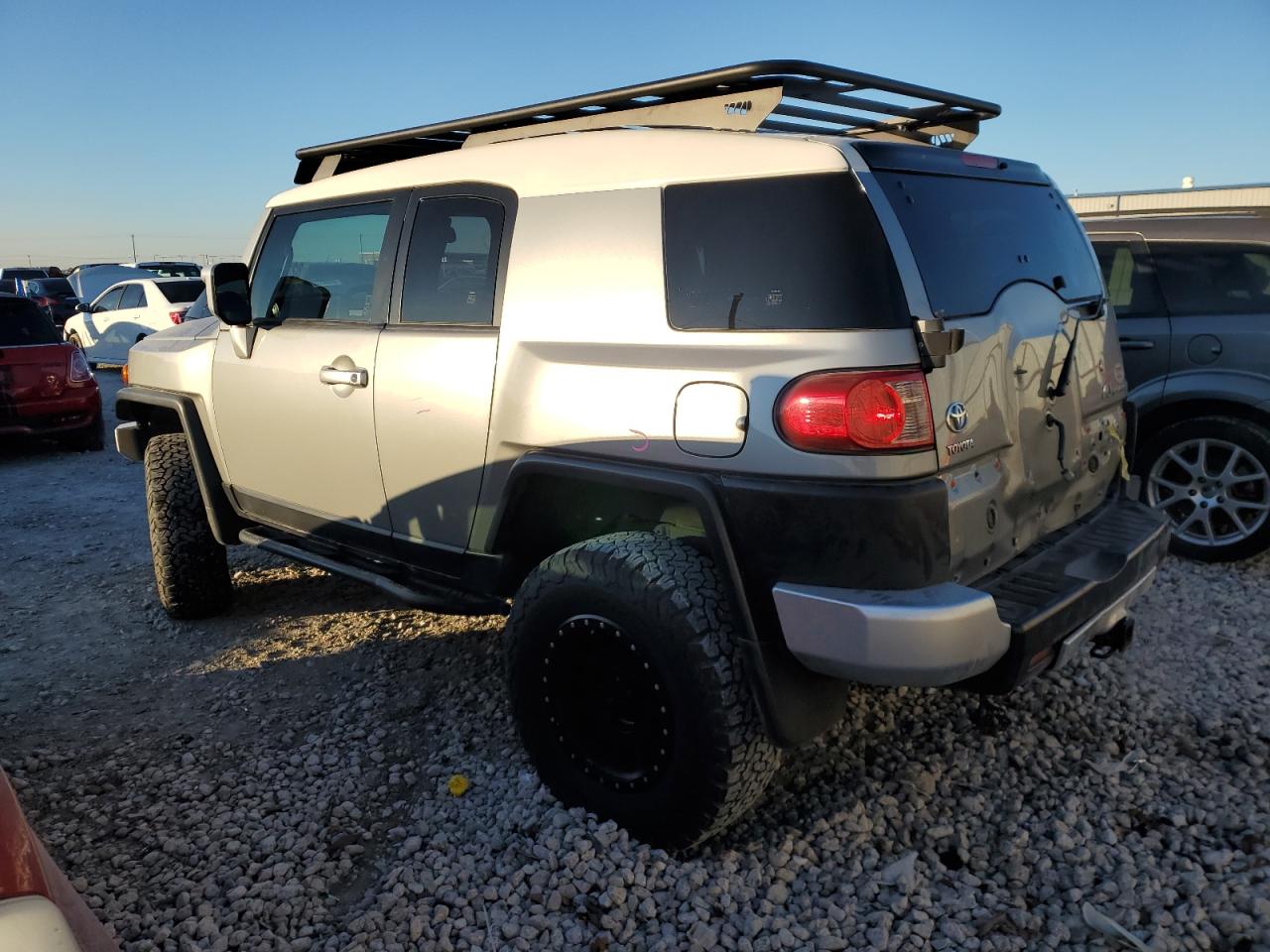 Image 2 of 2010 TOYOTA FJ CRUISER  2010 with VIN JTEBU4BF8AK097102
