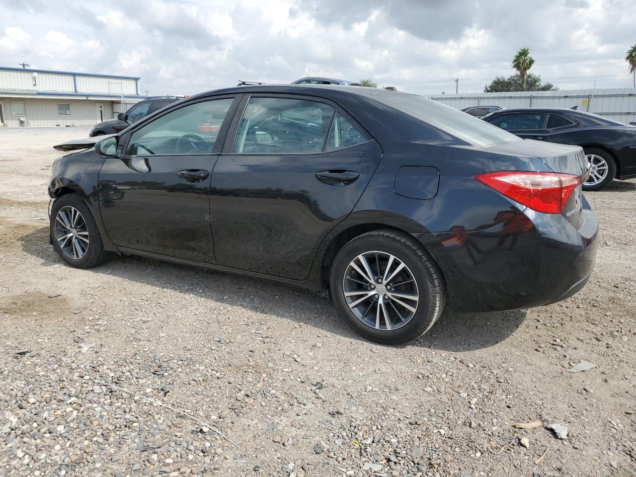 Изображение 2 2019 TOYOTA COROLLA L 2019 с VIN 5YFBURHE5KP890411