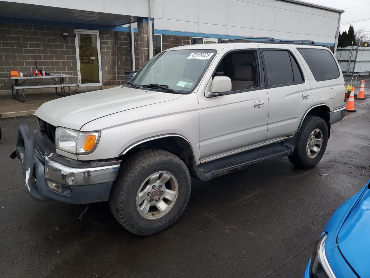 Image 1 of 1999 TOYOTA 4RUNNER SR5 1999 with VIN JT3HN86R5X0204025