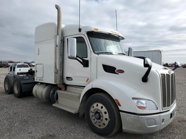Obraz 1 z 2016 PETERBILT 579  2016 z VIN 1XPBDP9XXGD333717