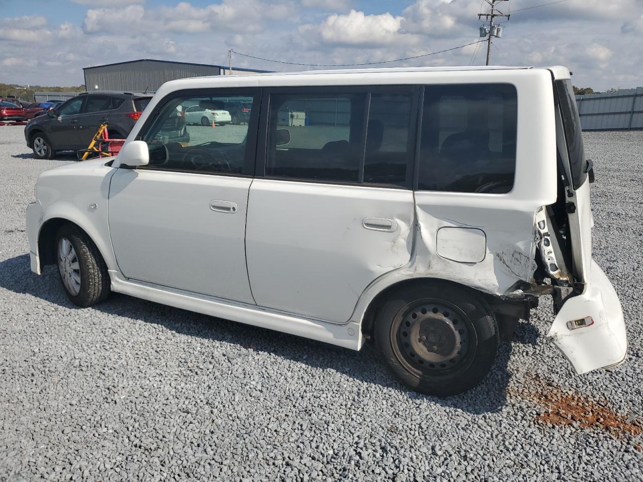 Image 2 of 2005 TOYOTA SCION XB 2005 with VIN JTLKT324354029112
