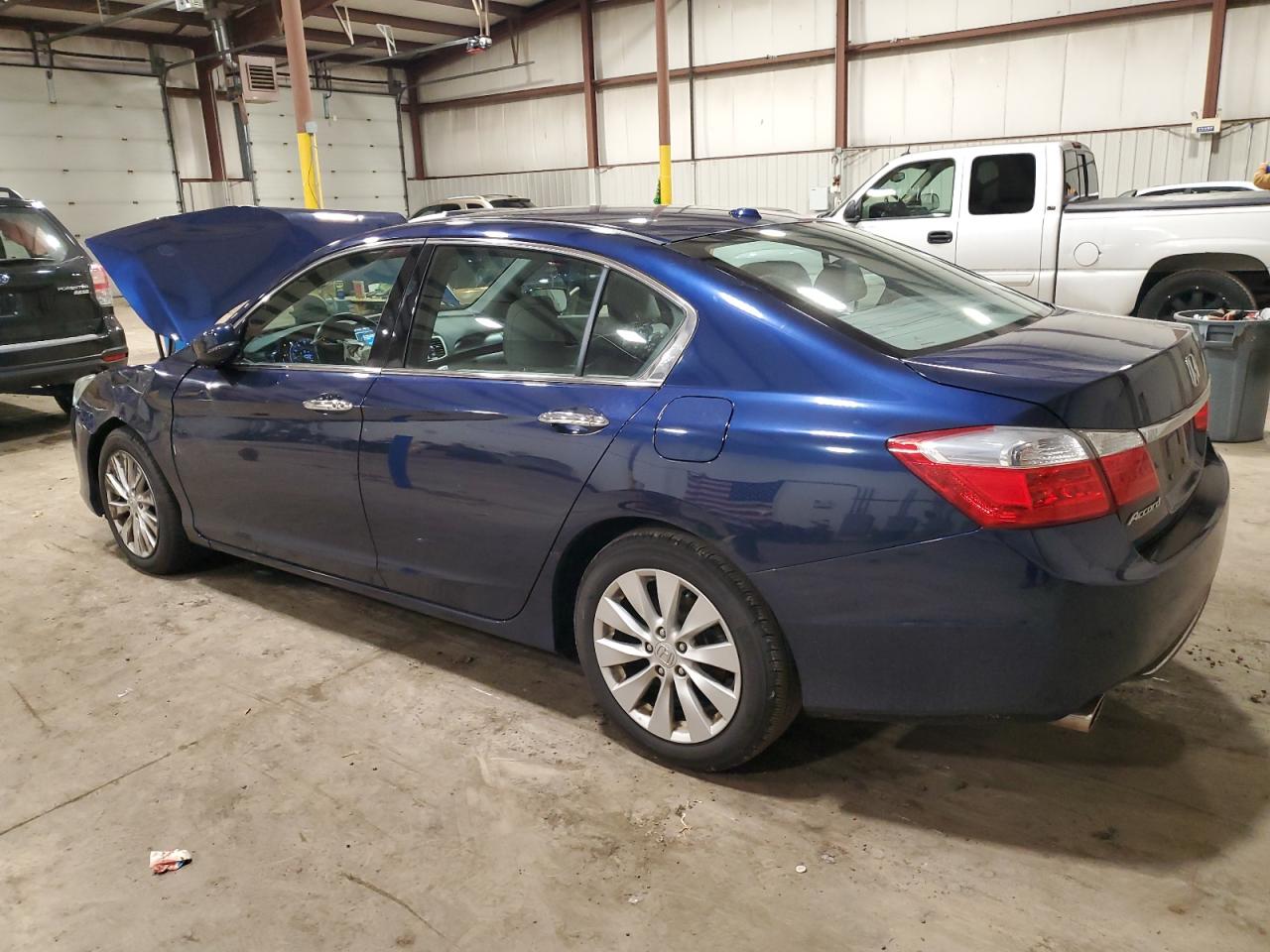Изображение 2 2015 HONDA ACCORD EXL 2015 с VIN 1HGCR3F88FA024018