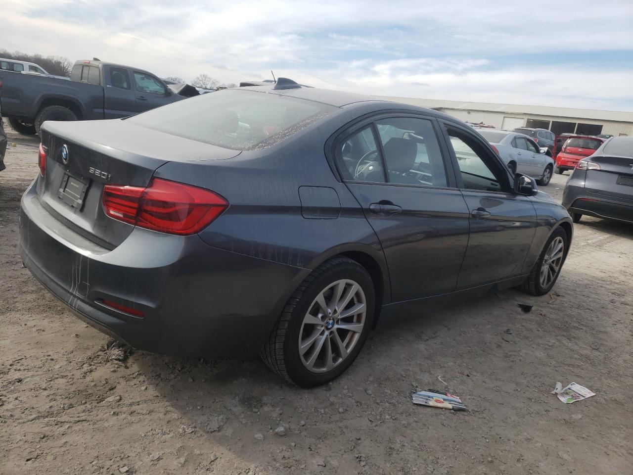 Image 3 of 2018 BMW 320 XI 2018 with VIN WBA8E5G5XJNV02017
