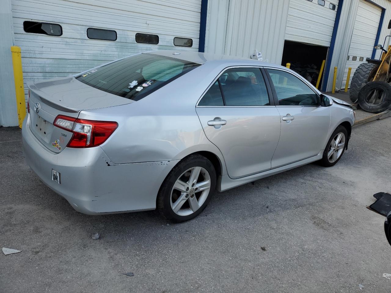 Image 3 of 2014 TOYOTA CAMRY L 2014 with VIN 4T1BF1FK9EU857936