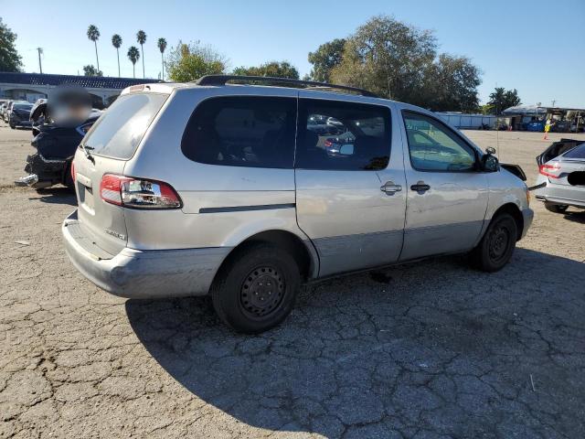 Image 3 of 2002 TOYOTA SIENNA CE 2002 with VIN 4T3ZF19CX2U506801