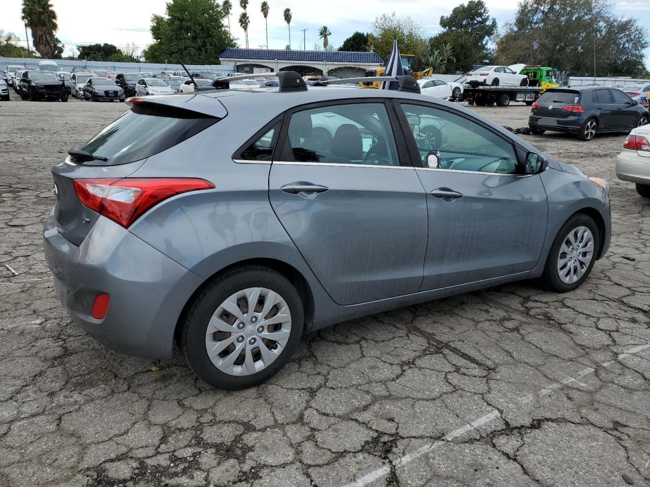 Изображение 3 2017 HYUNDAI ELANTRA GT  2017 с VIN KMHD35LH6HU383563