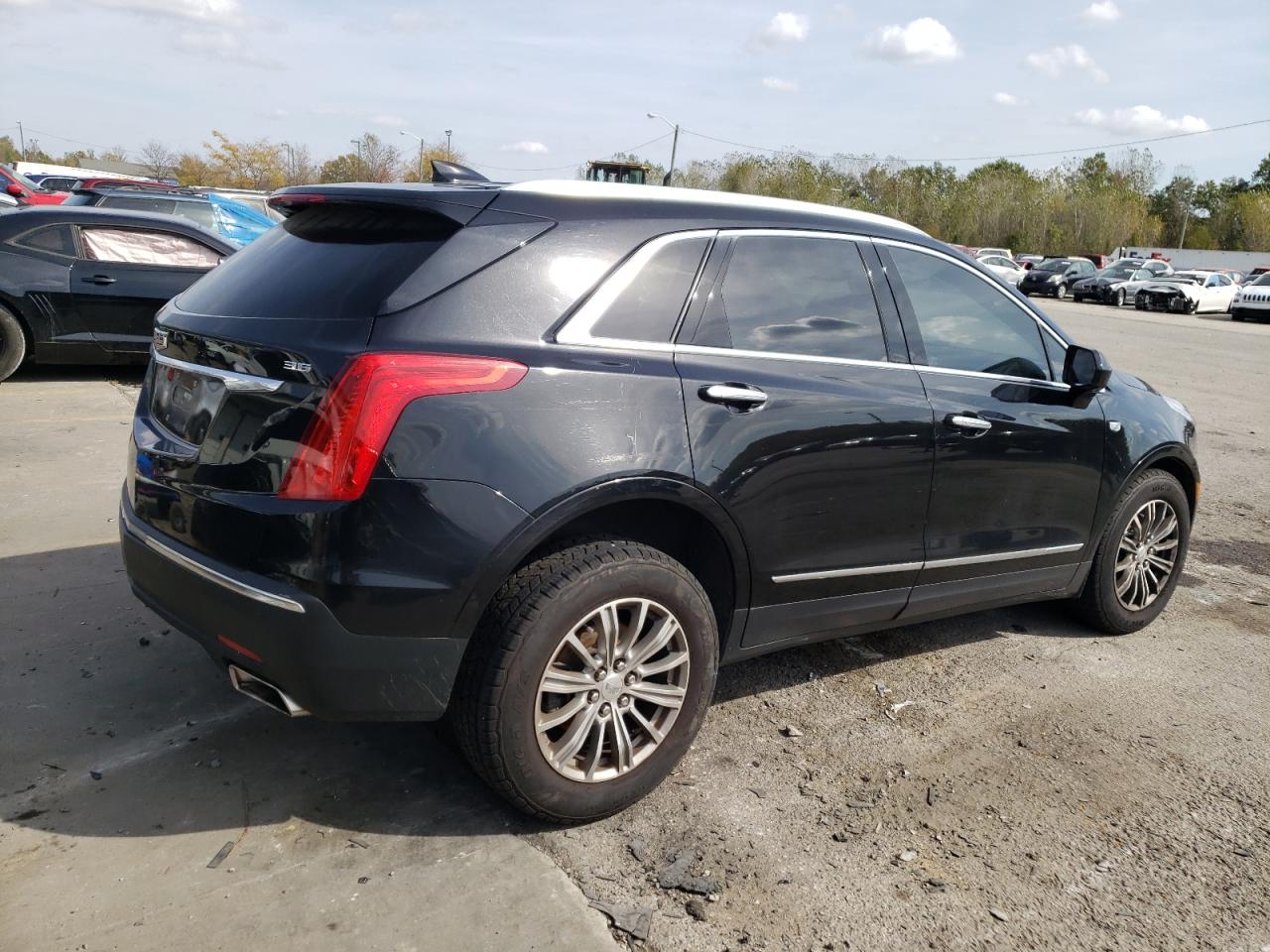 Image 3 of 2017 CADILLAC XT5 LUXURY 2017 with VIN 1GYKNDRS9HZ220132