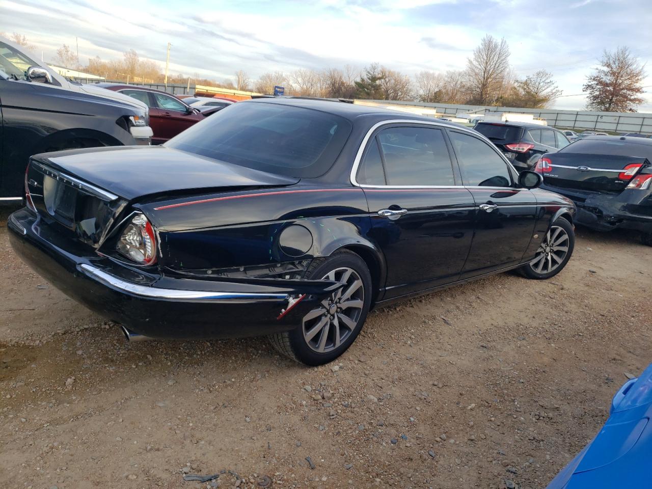Image 3 of 2006 JAGUAR VANDENPLAS  2006 with VIN SAJWA82B56SH01106