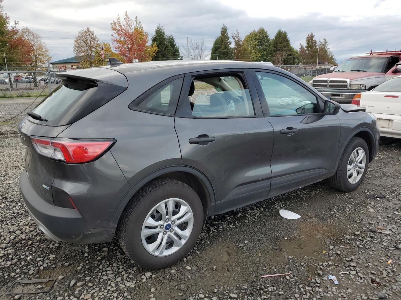 Изображение 3 2020 FORD ESCAPE S 2020 с VIN 1FMCU9F63LUB97806
