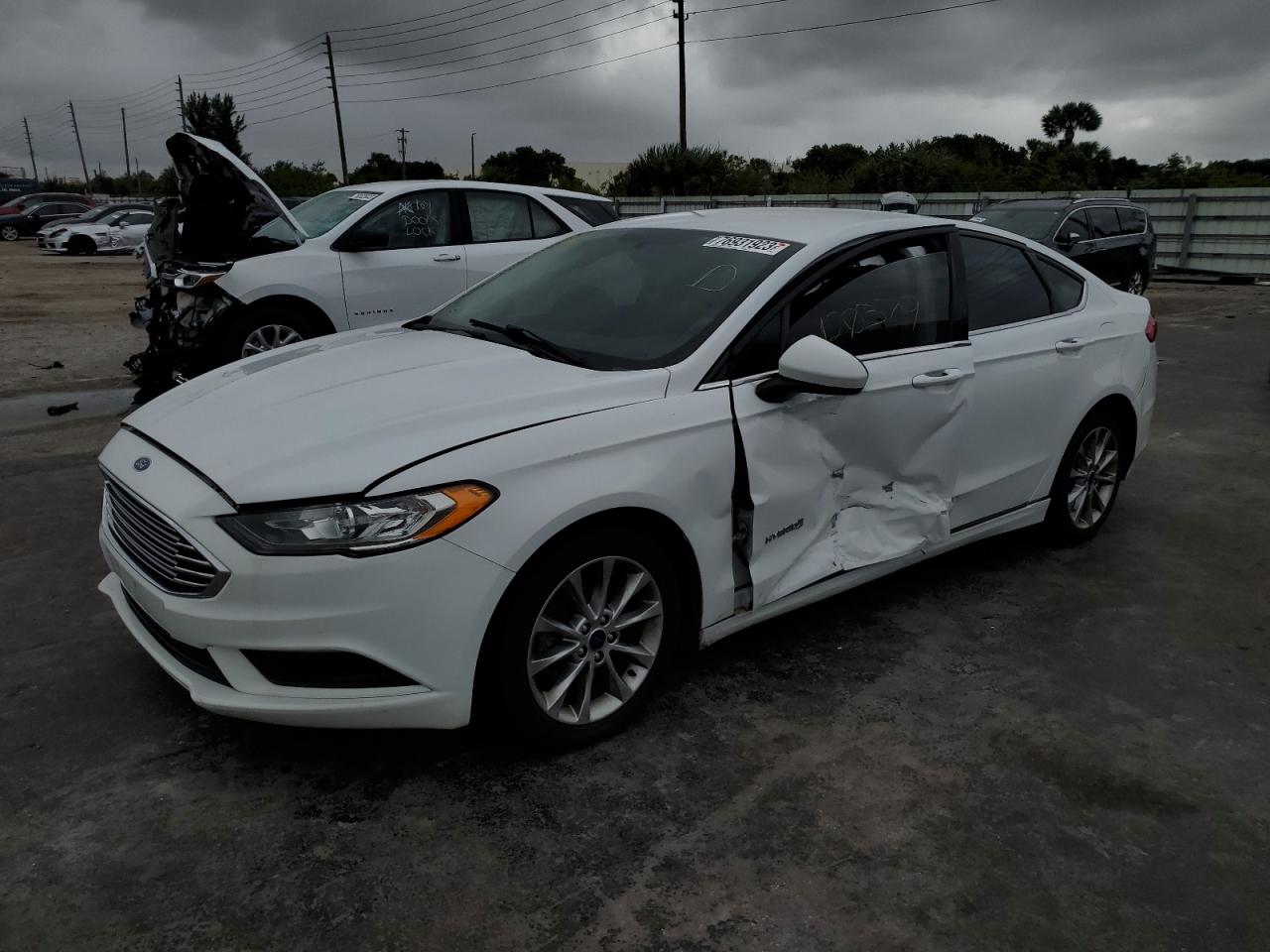 Obraz 1 z 2017 FORD FUSION SE HYBRID 2017 z VIN 3FA6P0LU1HR381668