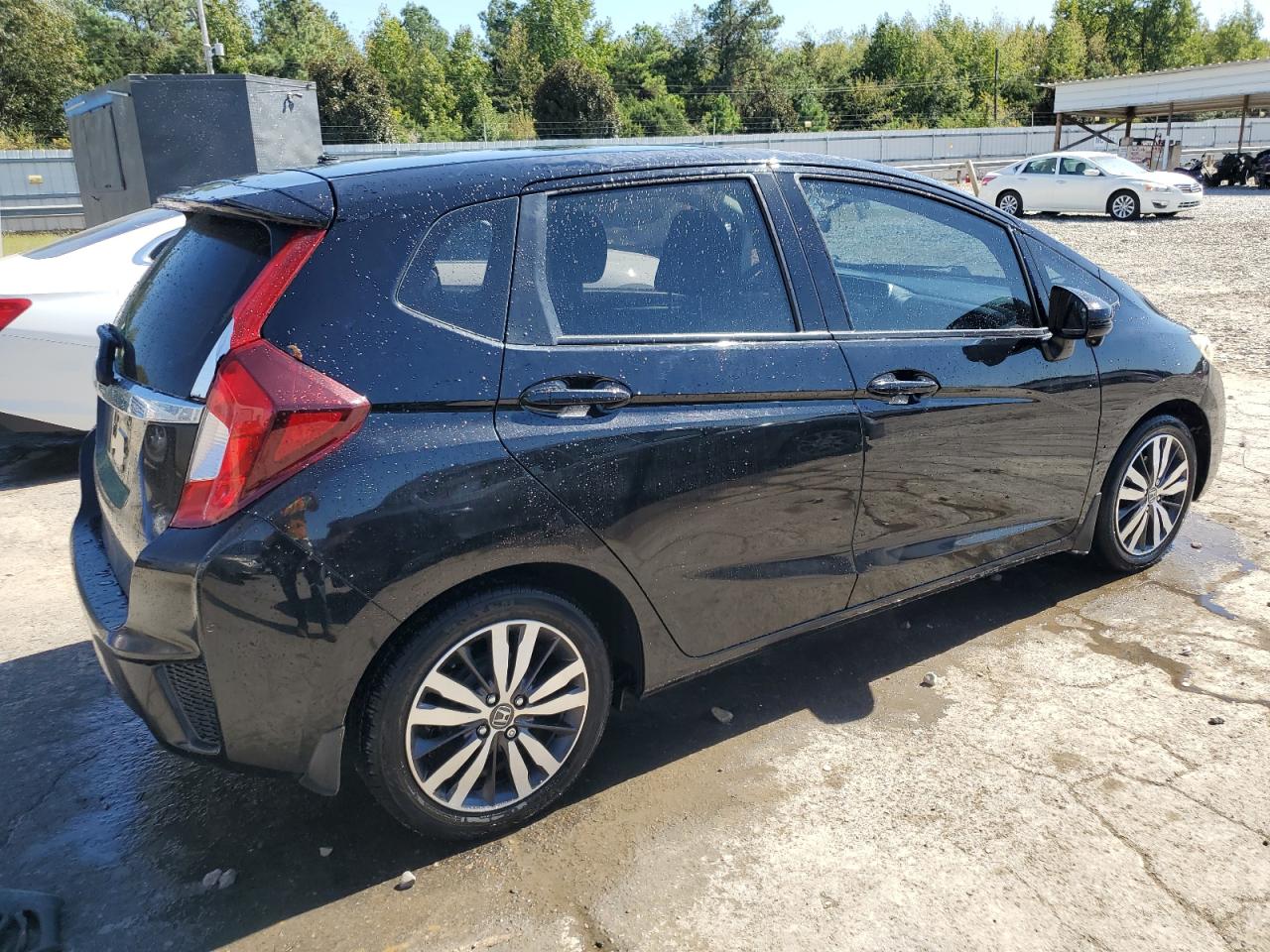 Image 3 of 2016 HONDA FIT EX 2016 with VIN JHMGK5H75GX006111