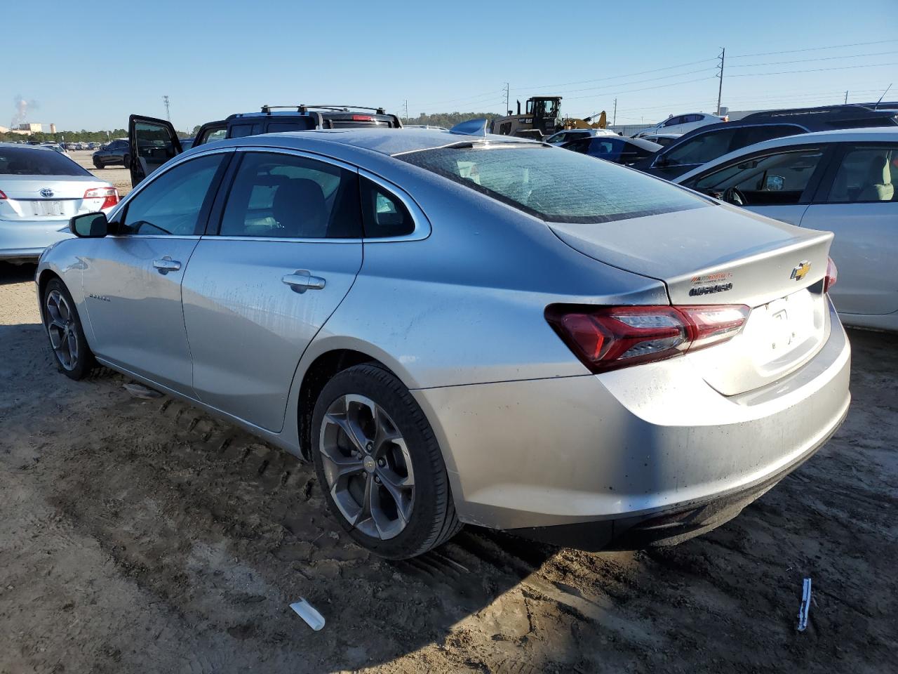 Изображение 2 2021 CHEVROLET MALIBU LT 2021 с VIN 1G1ZD5ST6MF055547