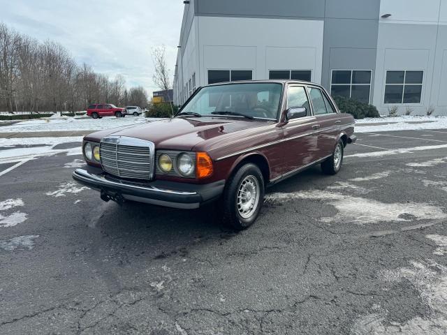 Image 2 of 1984 MERCEDES-BENZ 300 DT 1984 with VIN WDBAB33A8EA074707